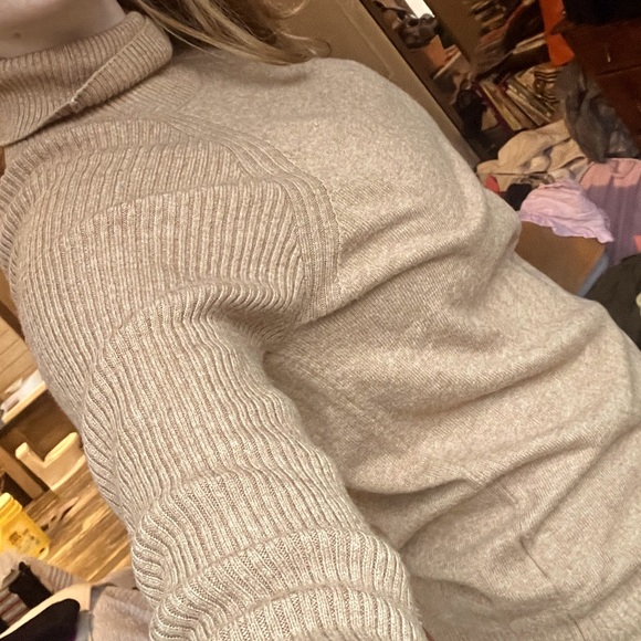 Camel brown Merino Wool blend Turtleneck sweater • size Medium - Picture 7 of 15